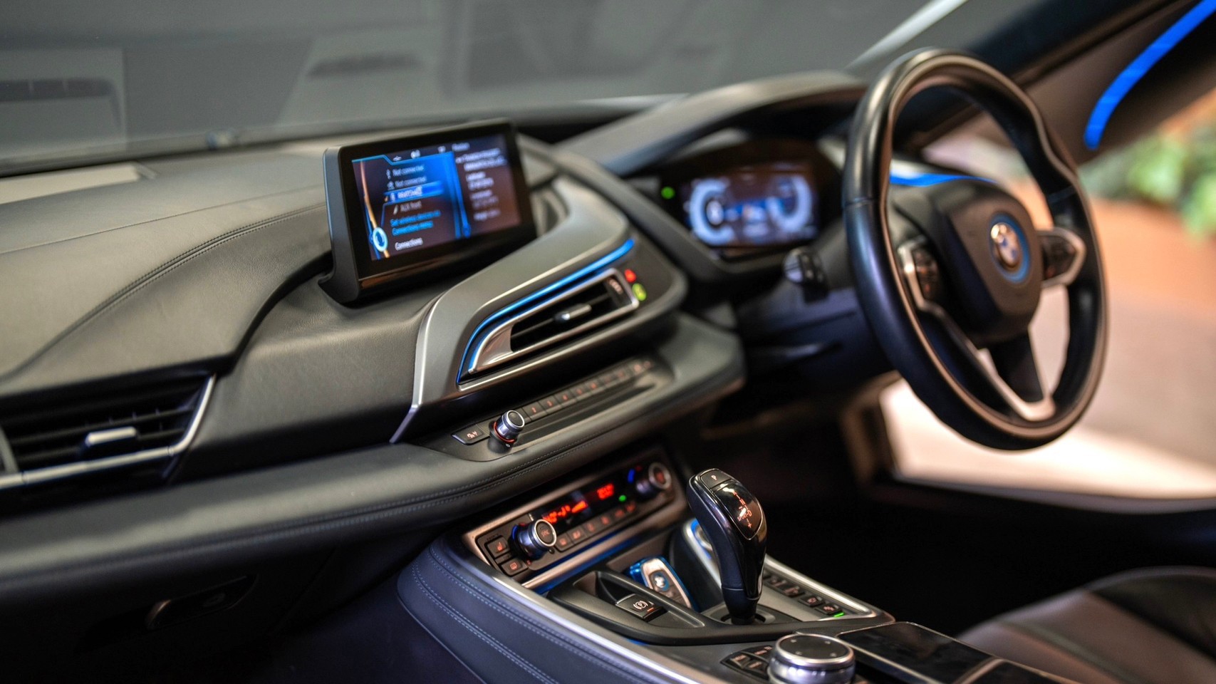 2015 BMW i8 สีขาว (รูปที่ 8)