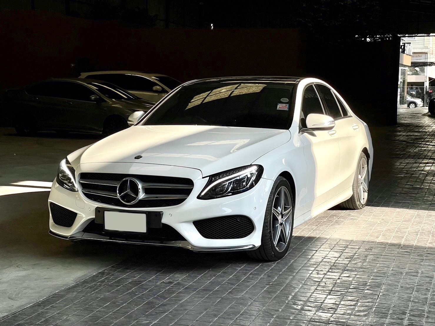 2014 Mercedes-Benz C-Class W205 C300 สีขาว