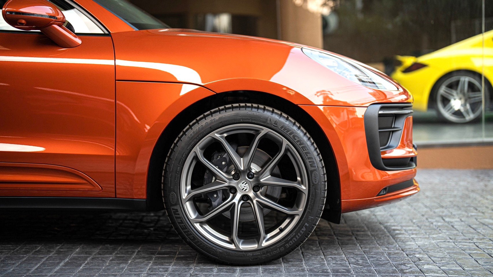 2022 Porsche Macan สีส้ม (รูปที่ 15)