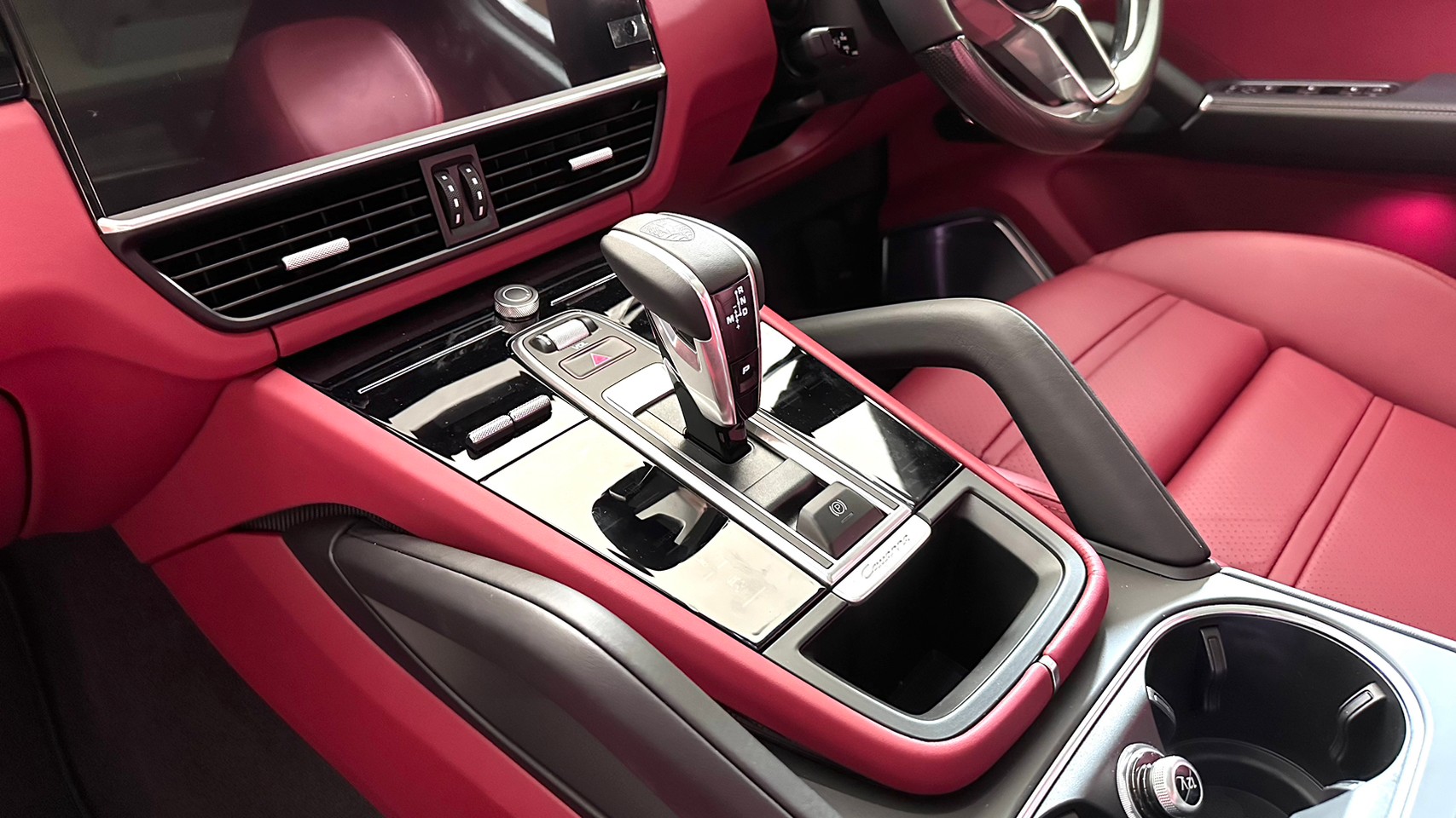 2023 Porsche Cayenne Coupe สีขาว (รูปที่ 8)