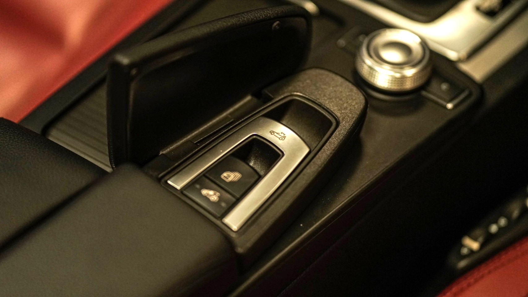 2011 Mercedes-Benz E-Class A207 E200 สีดำ (รูปที่ 3)