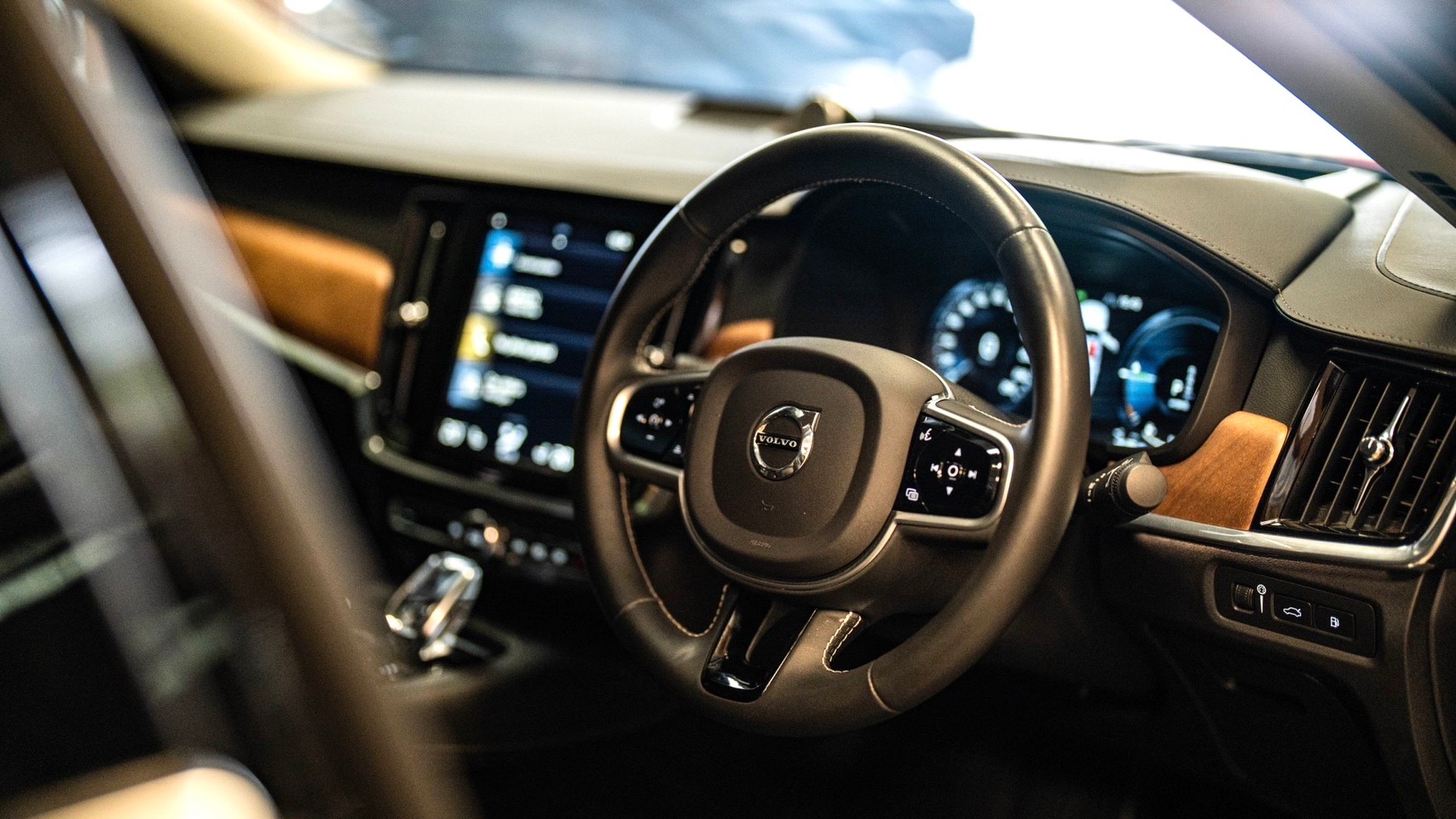 2020 Volvo S90 สีดำ (รูปที่ 12)