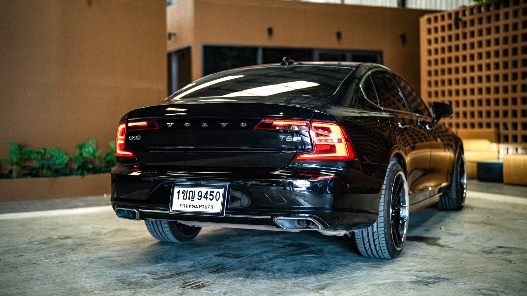 2020 Volvo S90 สีดำ (รูปที่ 15)