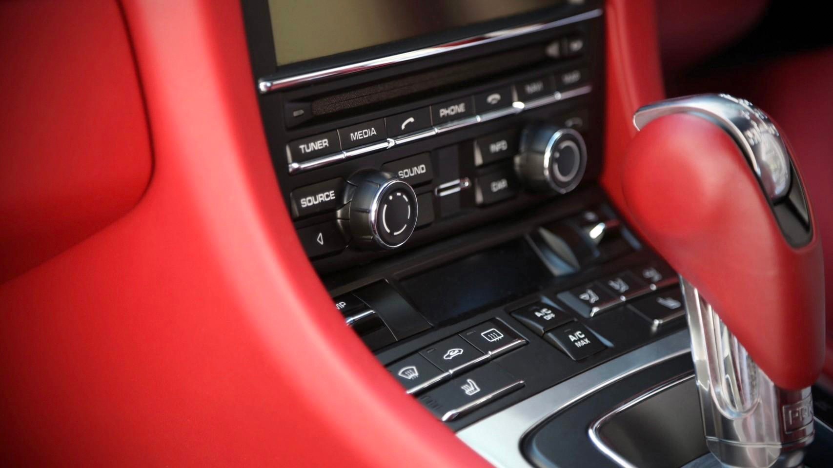 2016 Porsche Cayman 981 สีขาว (รูปที่ 4)
