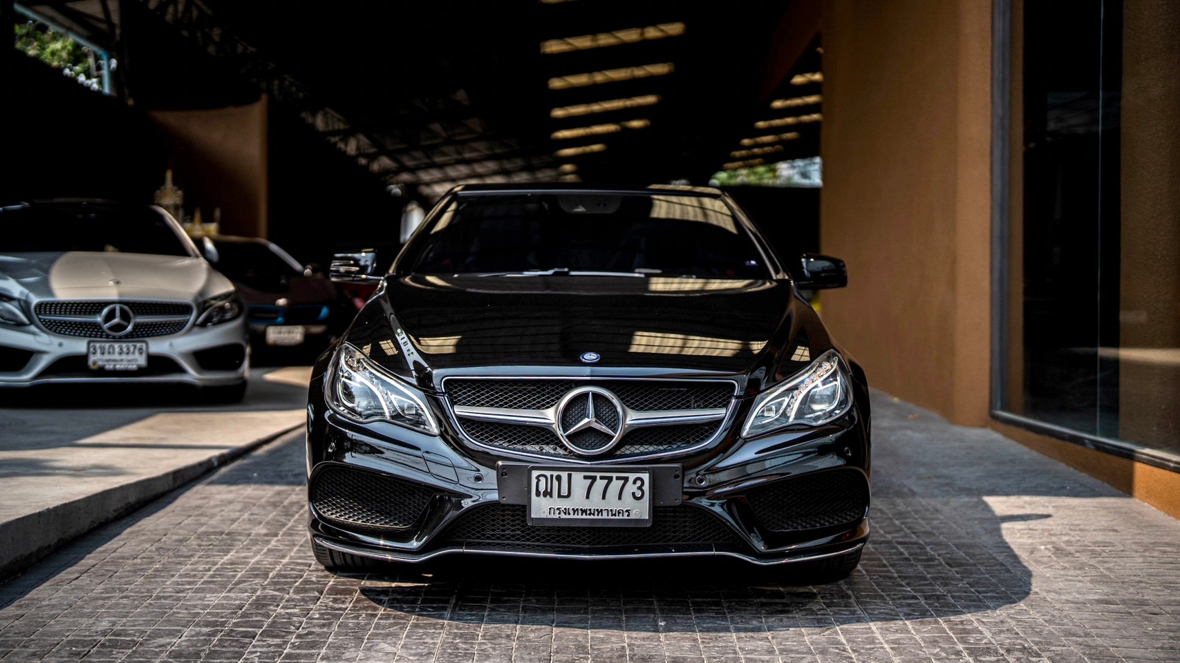 2016 Mercedes-Benz E-Class A207 E250 สีดำ (รูปที่ 15)