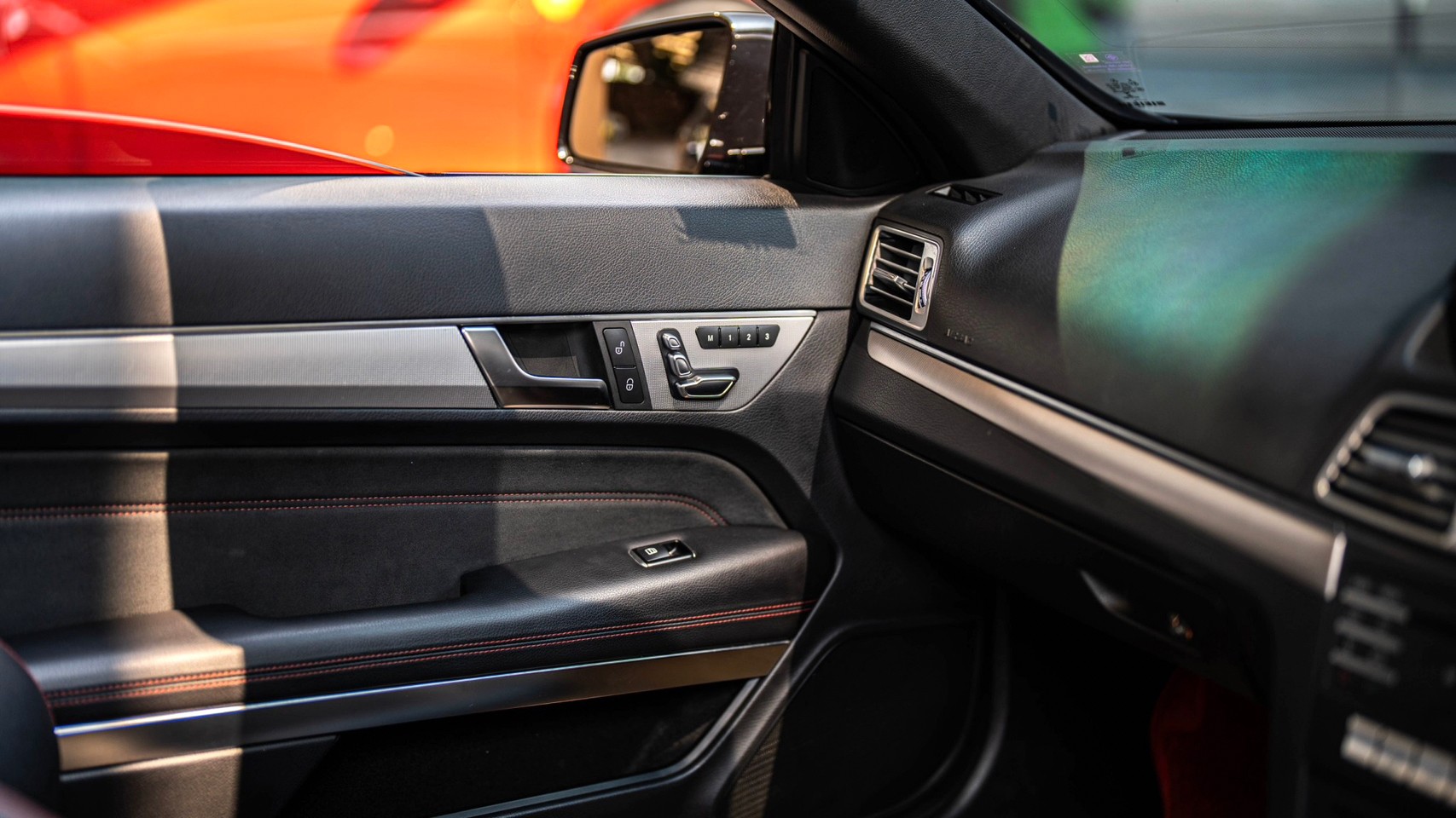 2016 Mercedes-Benz E-Class A207 E250 สีดำ (รูปที่ 8)