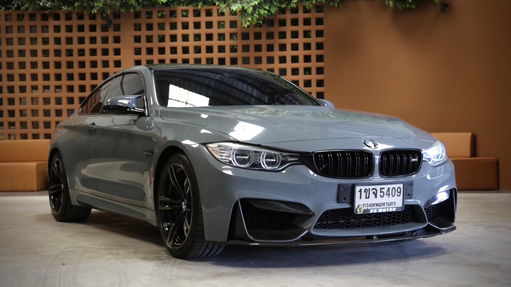 2016 BMW M4 สีขาว