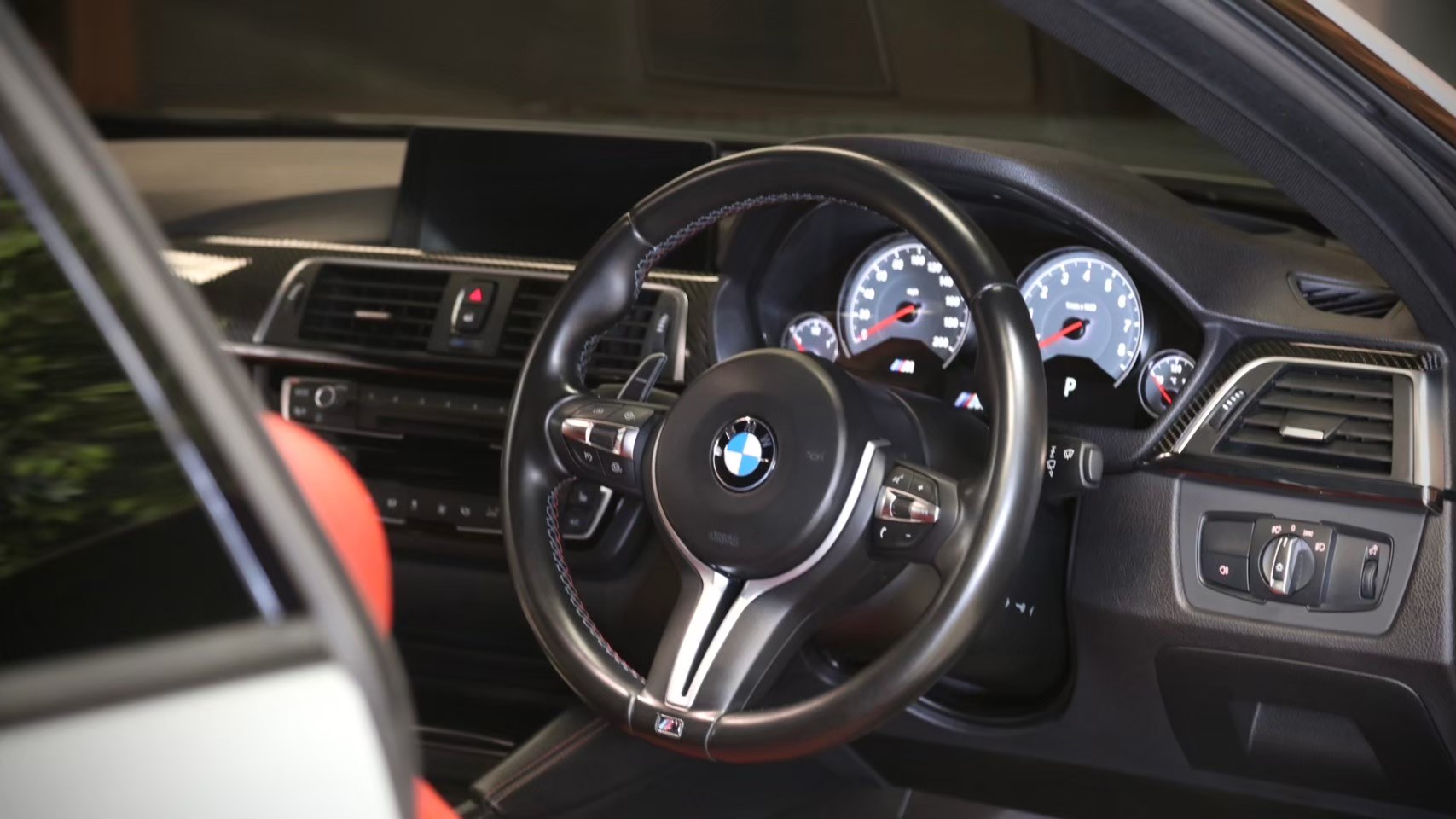 2016 BMW M4 สีขาว (รูปที่ 10)