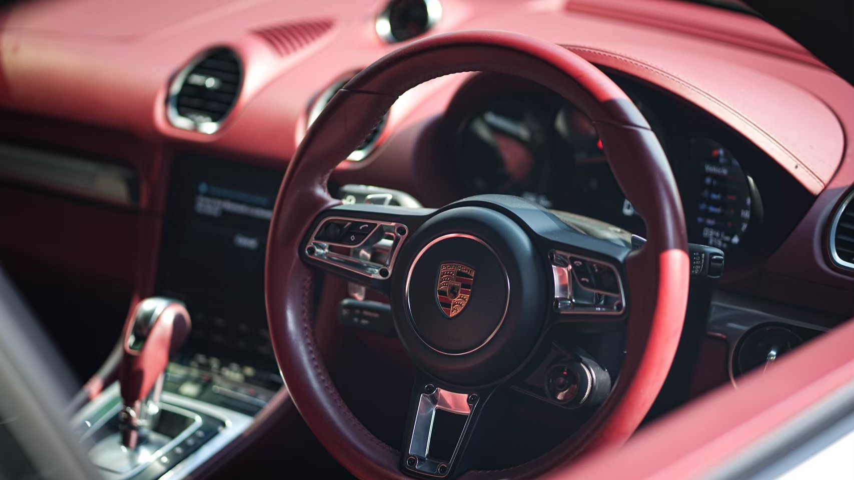 2018 Porsche Cayman 718 สีขาว (รูปที่ 6)
