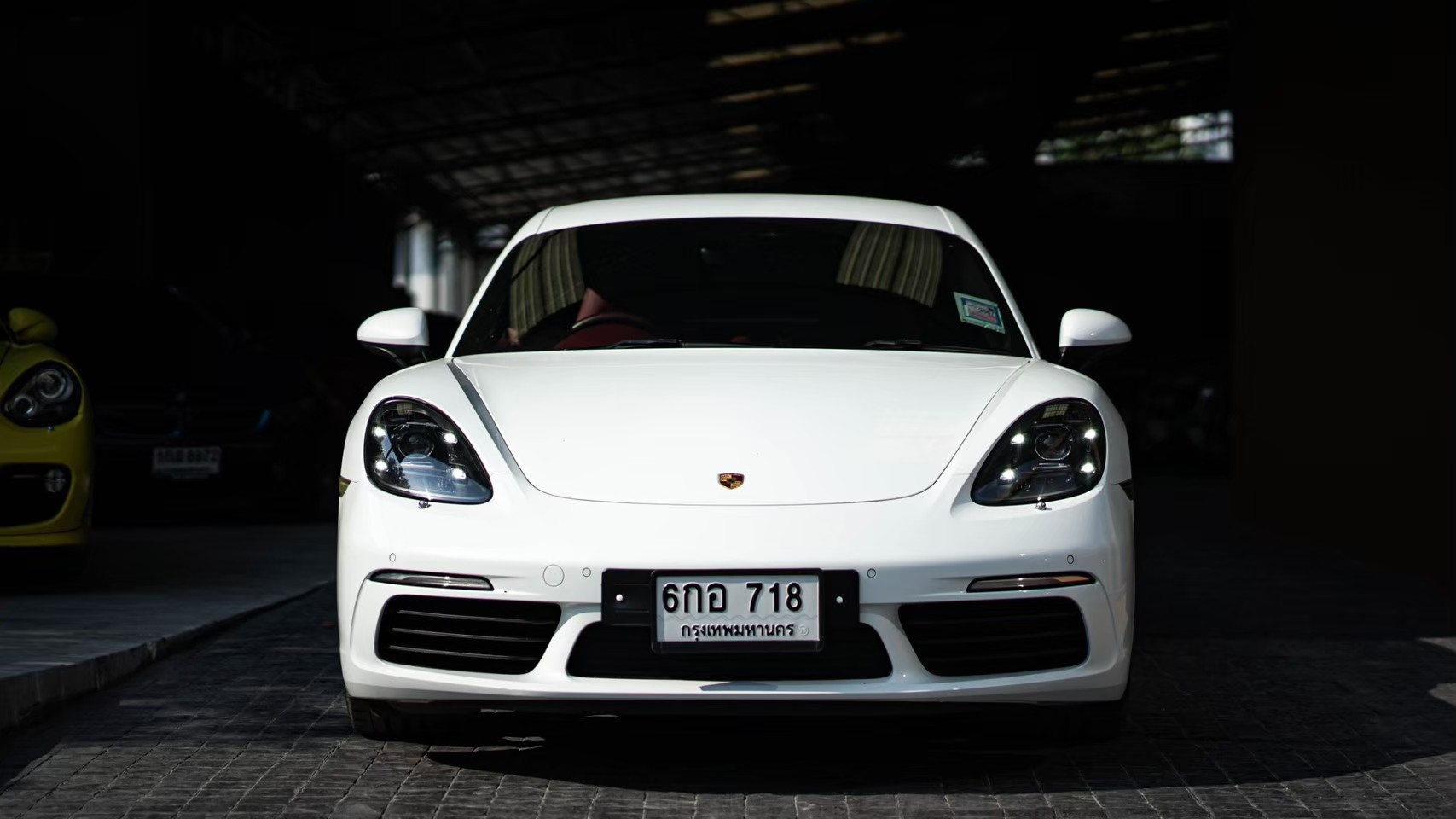 2018 Porsche Cayman 718 สีขาว (รูปที่ 11)