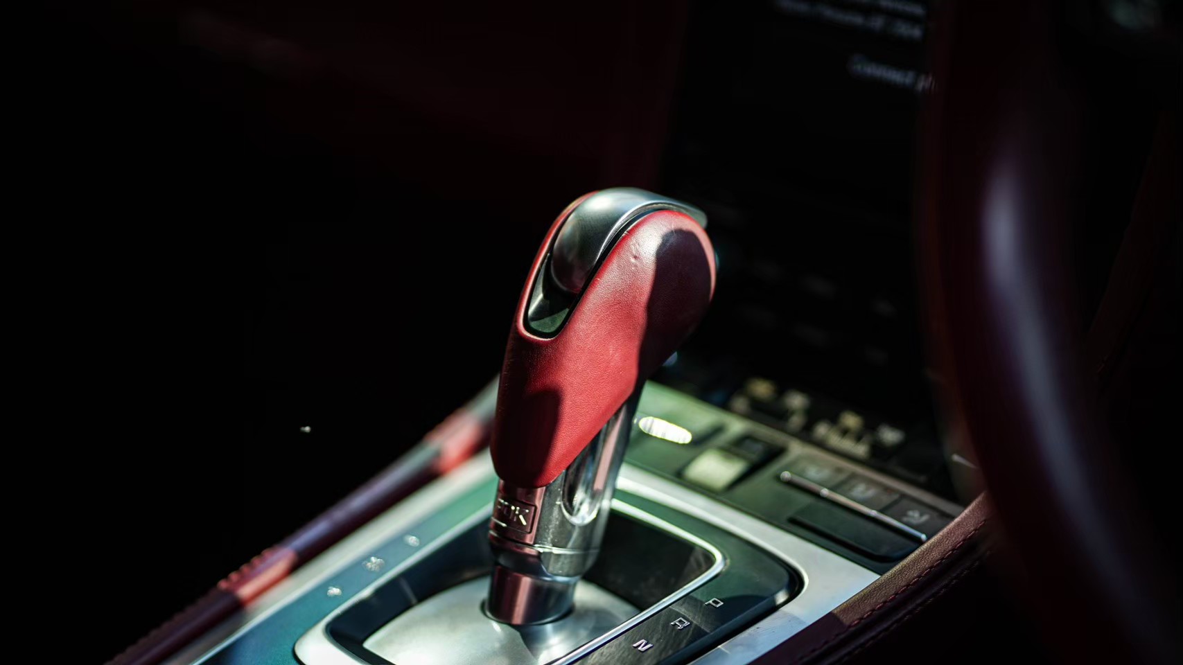 2018 Porsche Cayman 718 สีขาว (รูปที่ 5)