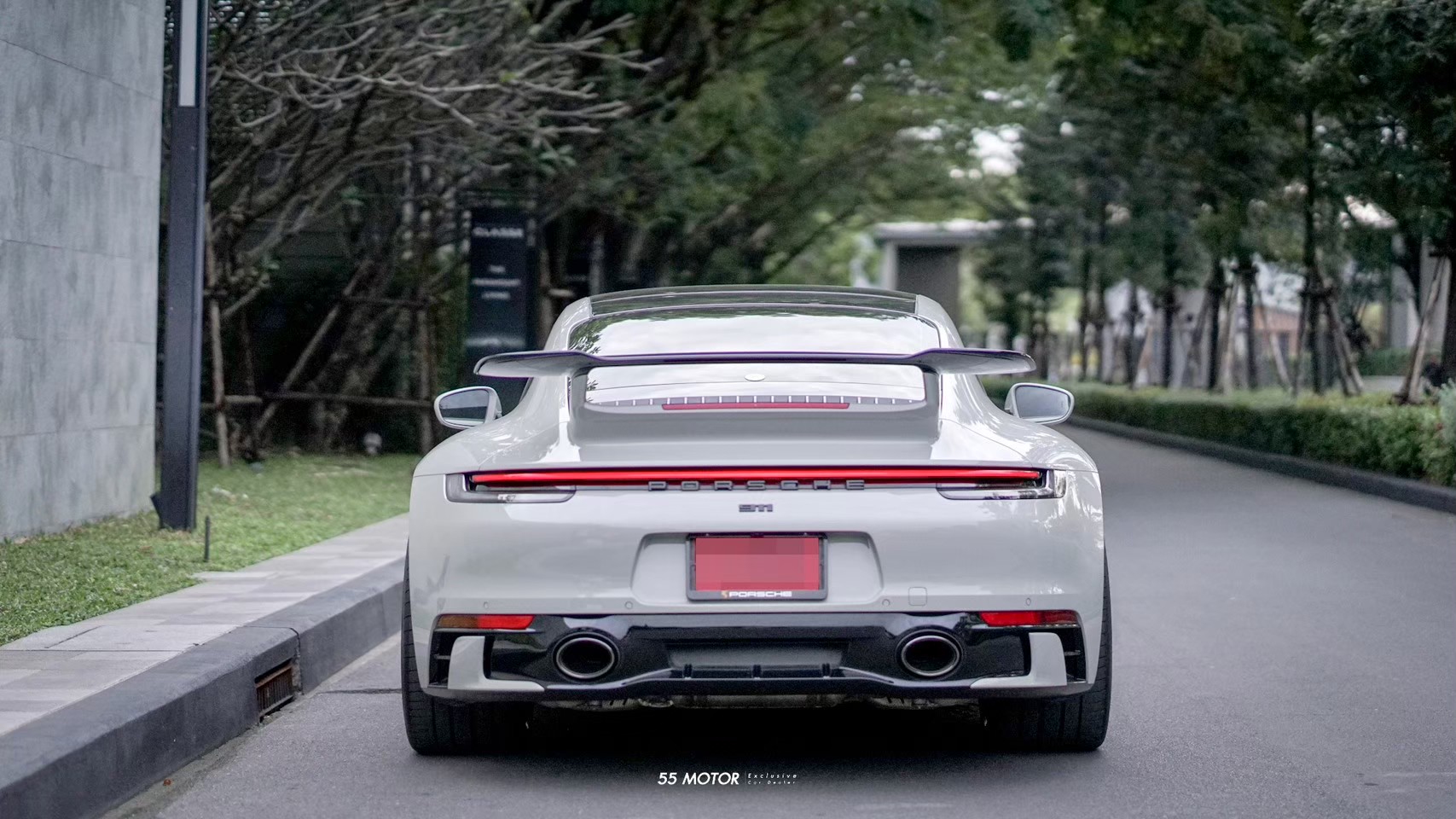 2021 Porsche Carrera 992 สีเทา (รูปที่ 10)