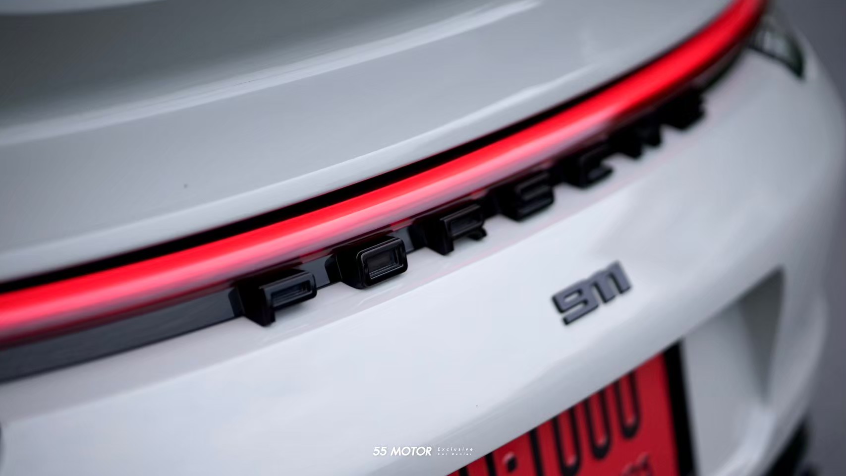 2021 Porsche Carrera 992 สีเทา (รูปที่ 9)