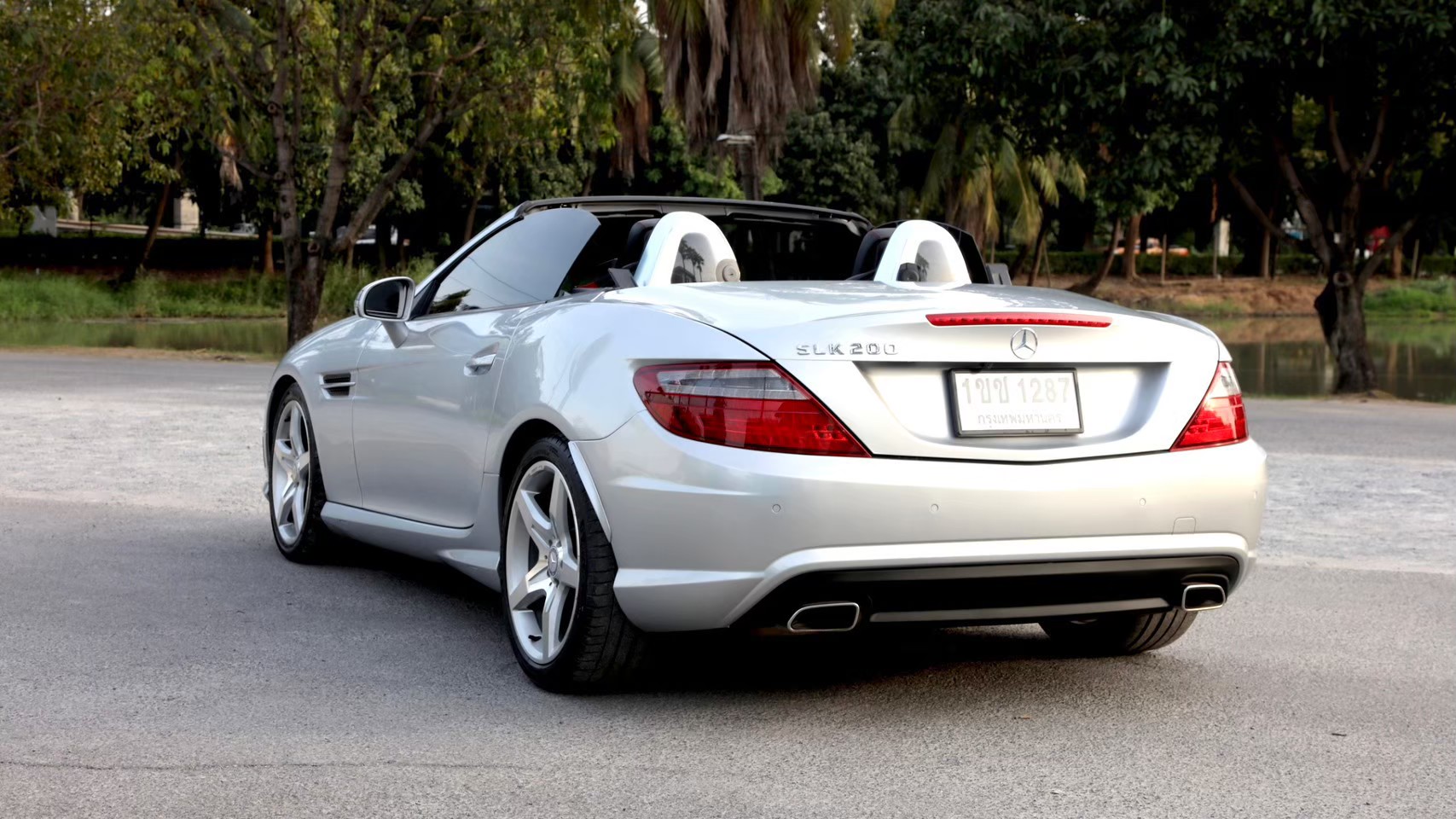 2012 Mercedes-Benz SLK-Class R172 SLK200 สีเงิน (รูปที่ 8)