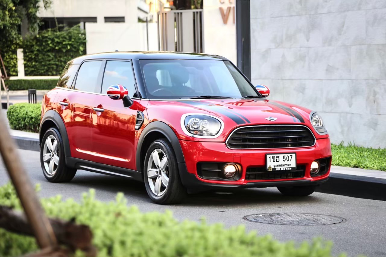 2018 Mini Countryman F60 สีแดง