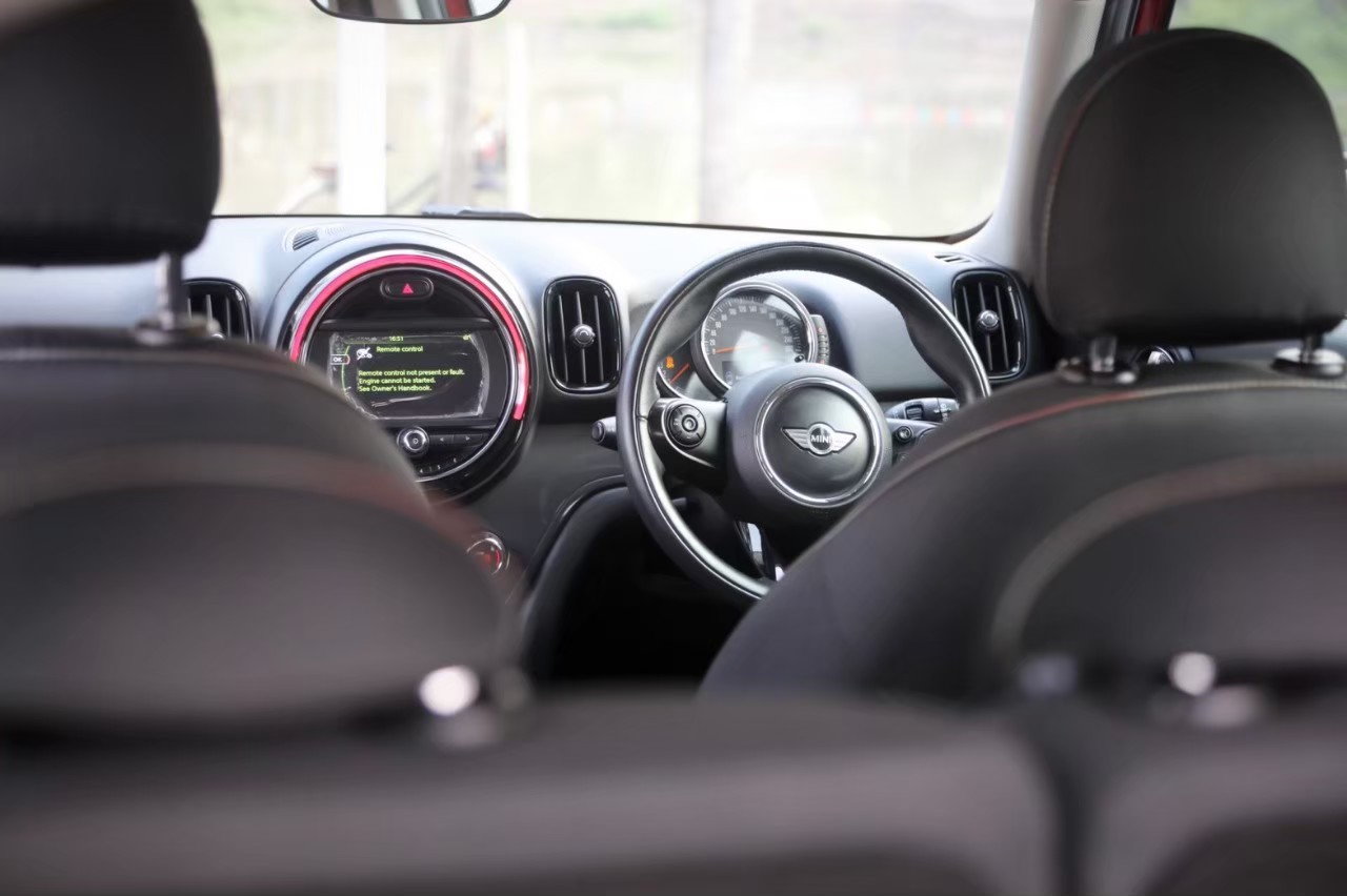 2018 Mini Countryman F60 สีแดง (รูปที่ 6)