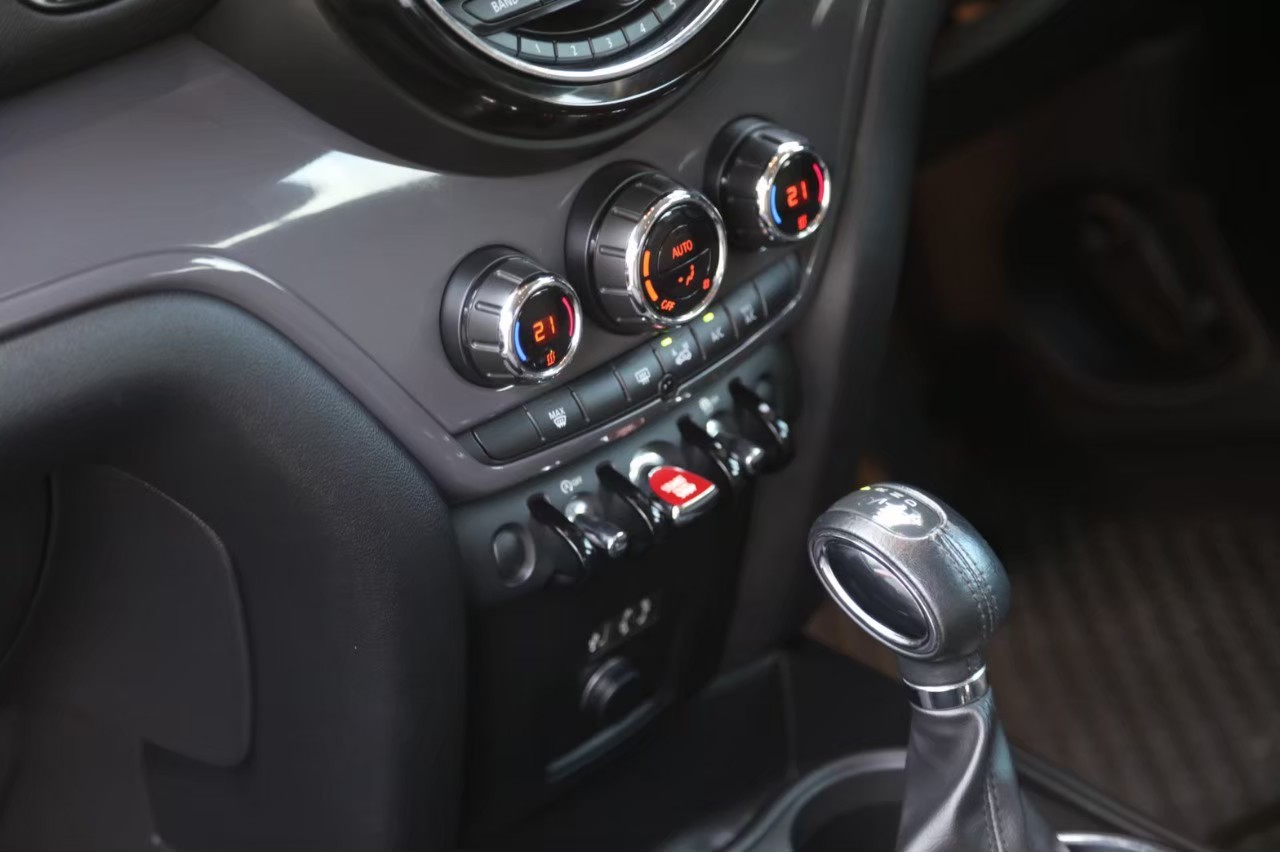 2018 Mini Countryman F60 สีแดง (รูปที่ 4)