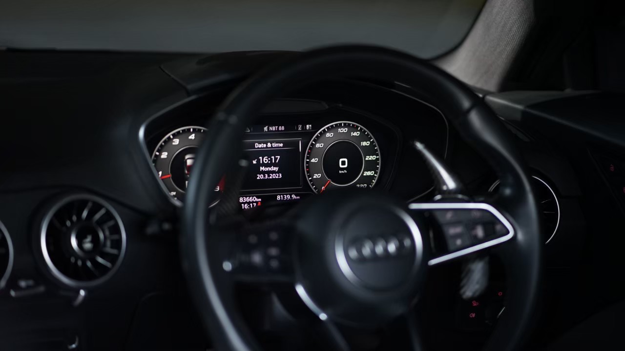 2018 Audi TT Mk3 8S TT สีแดง (รูปที่ 6)