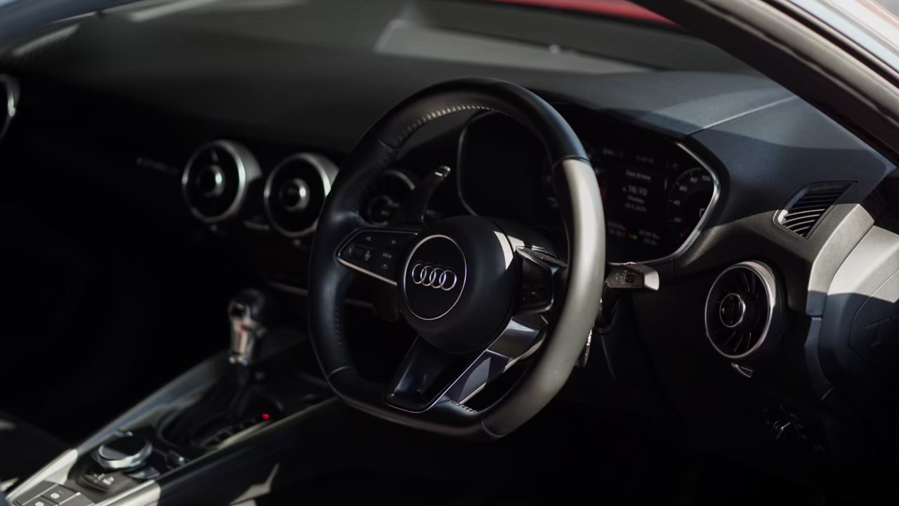 2018 Audi TT Mk3 8S TT สีแดง (รูปที่ 7)
