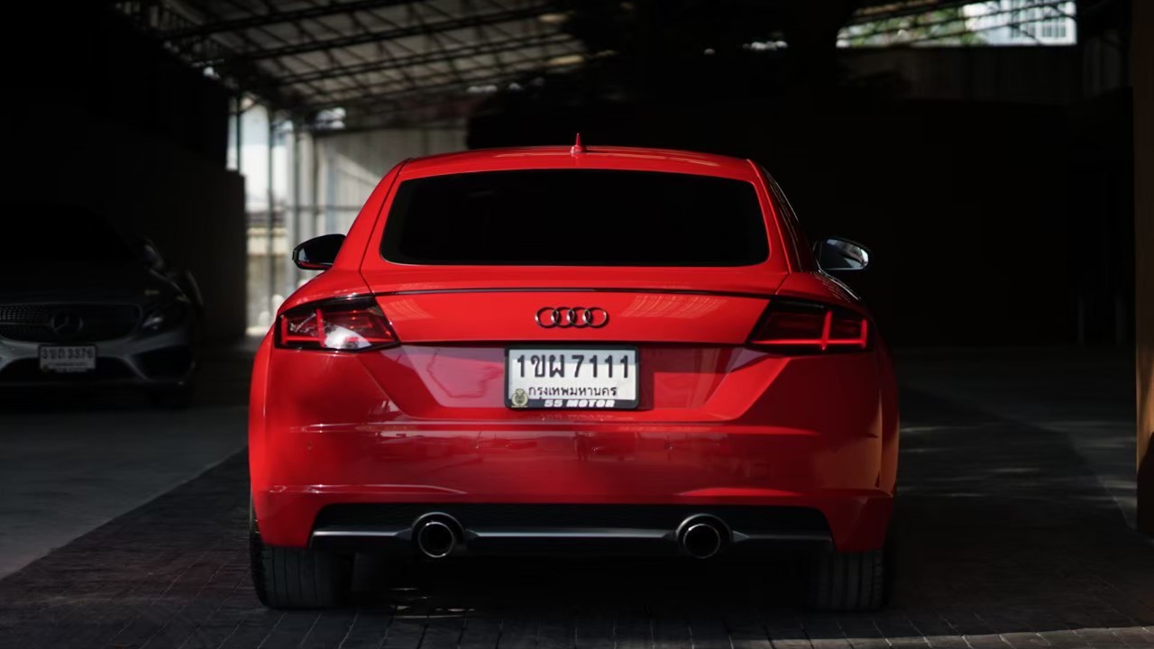 2018 Audi TT Mk3 8S TT สีแดง