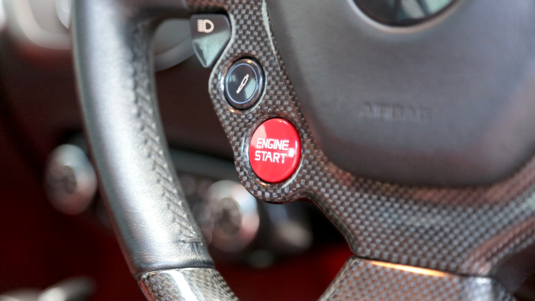 2011 Ferrari 458 Italia สีแดง (รูปที่ 7)
