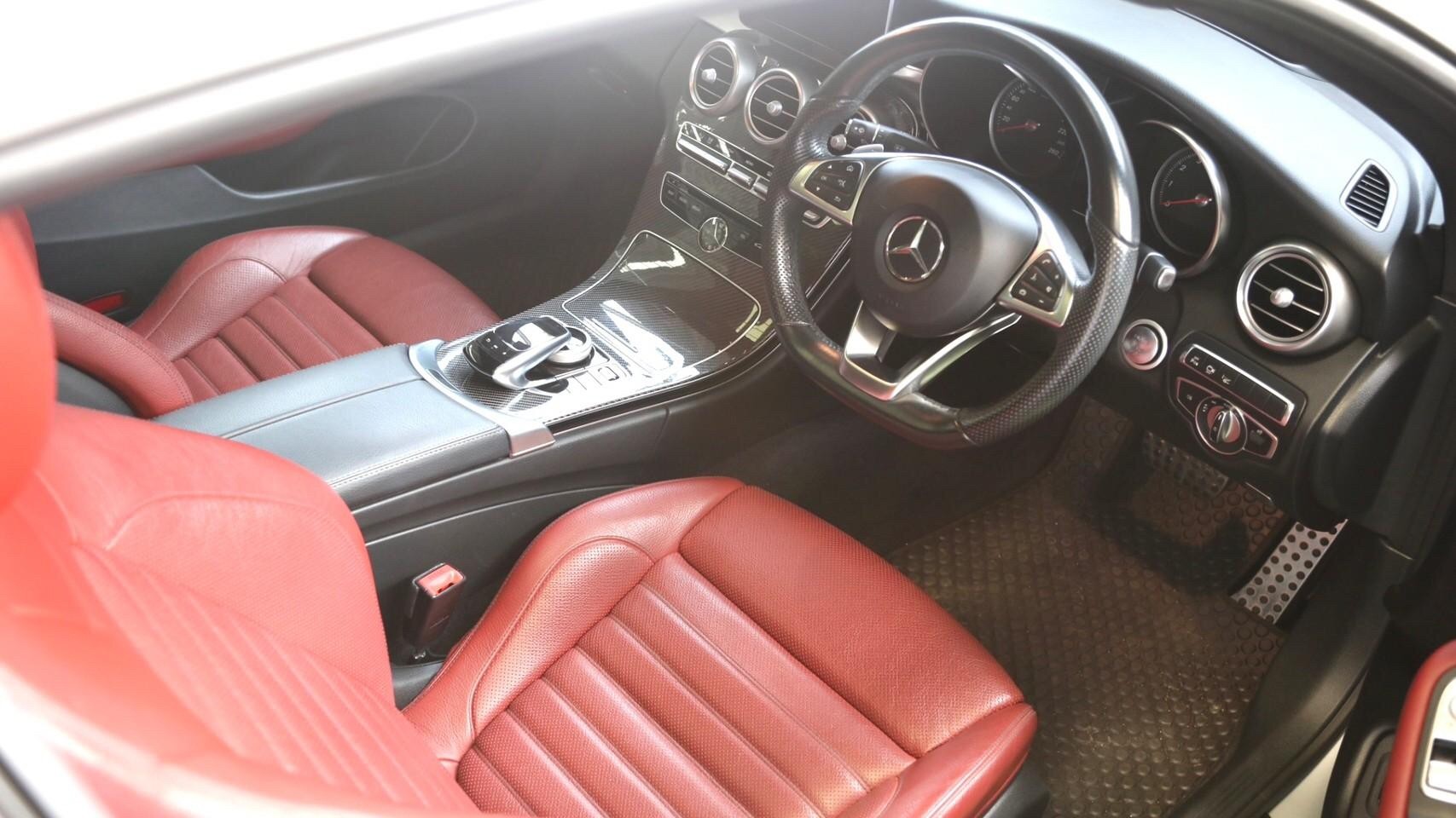 2017 Mercedes-Benz C-Class W205 C250 สีเงิน (รูปที่ 10)