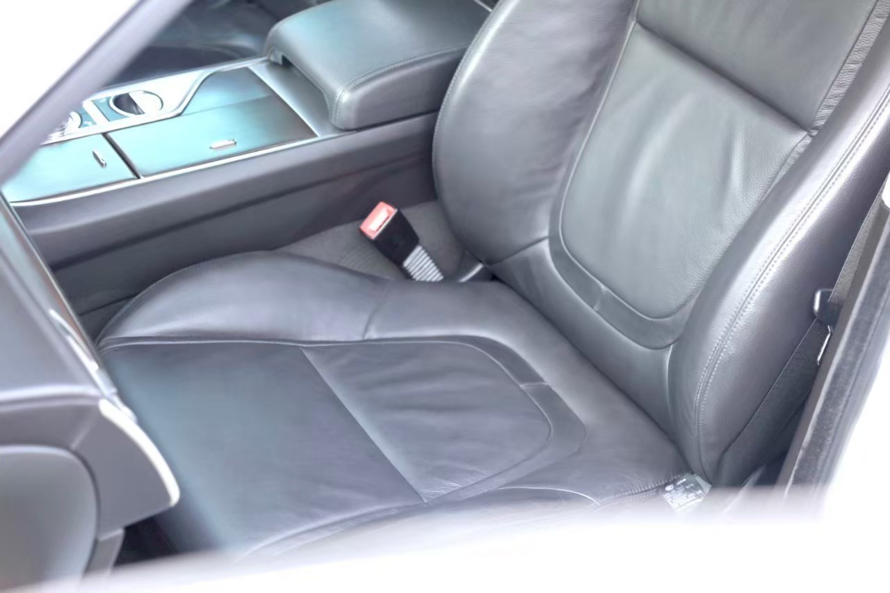 2012 Jaguar XF (X260) สีขาว (รูปที่ 2)