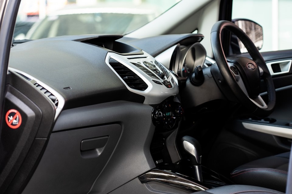 Ford EcoSport ปี 2014 สีเทา (รูปที่ 9)