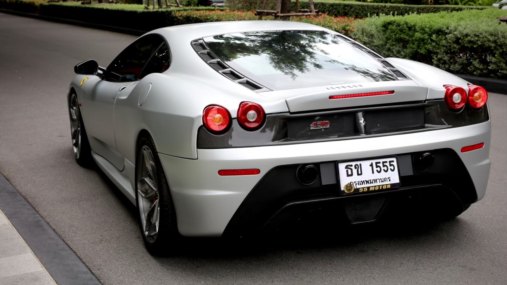 2007 Ferrari F430 สีเทา