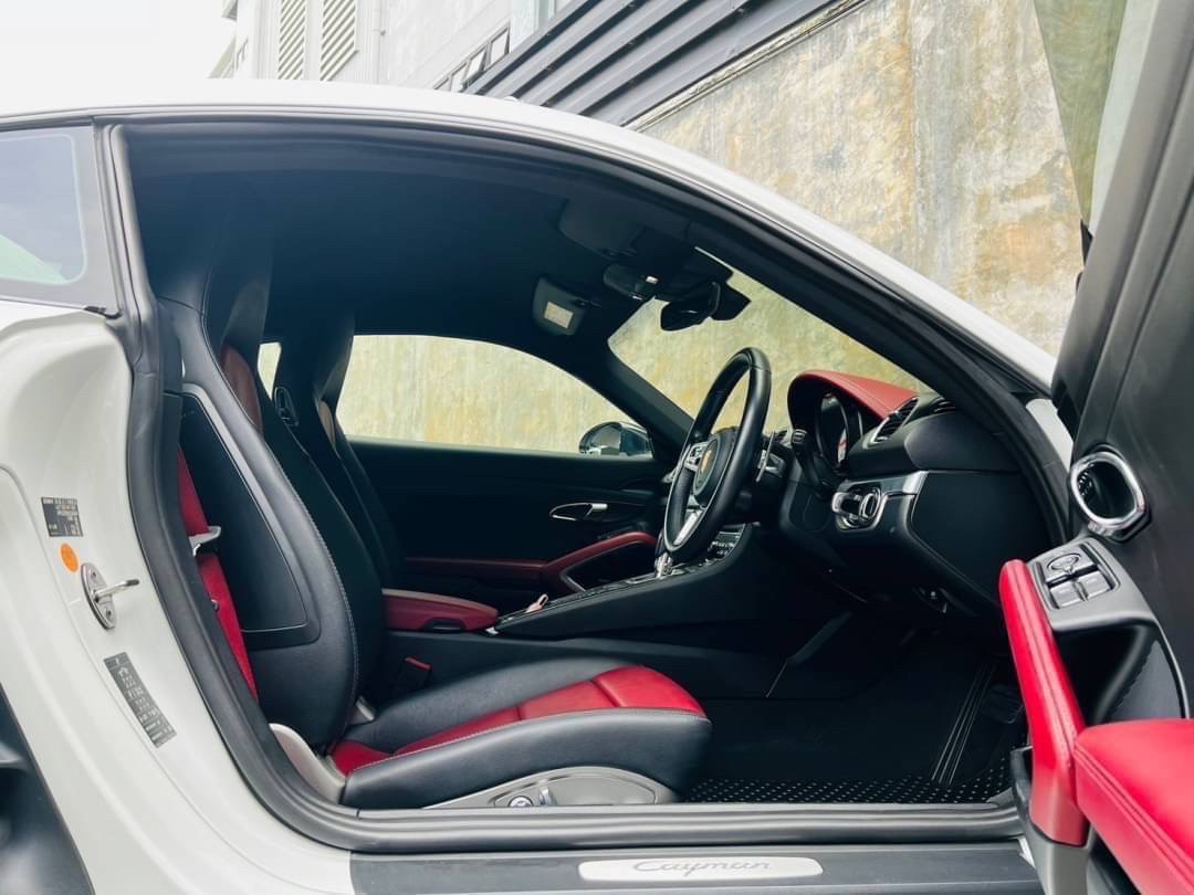 2017 Porsche Cayman 718 สีขาว (รูปที่ 12)