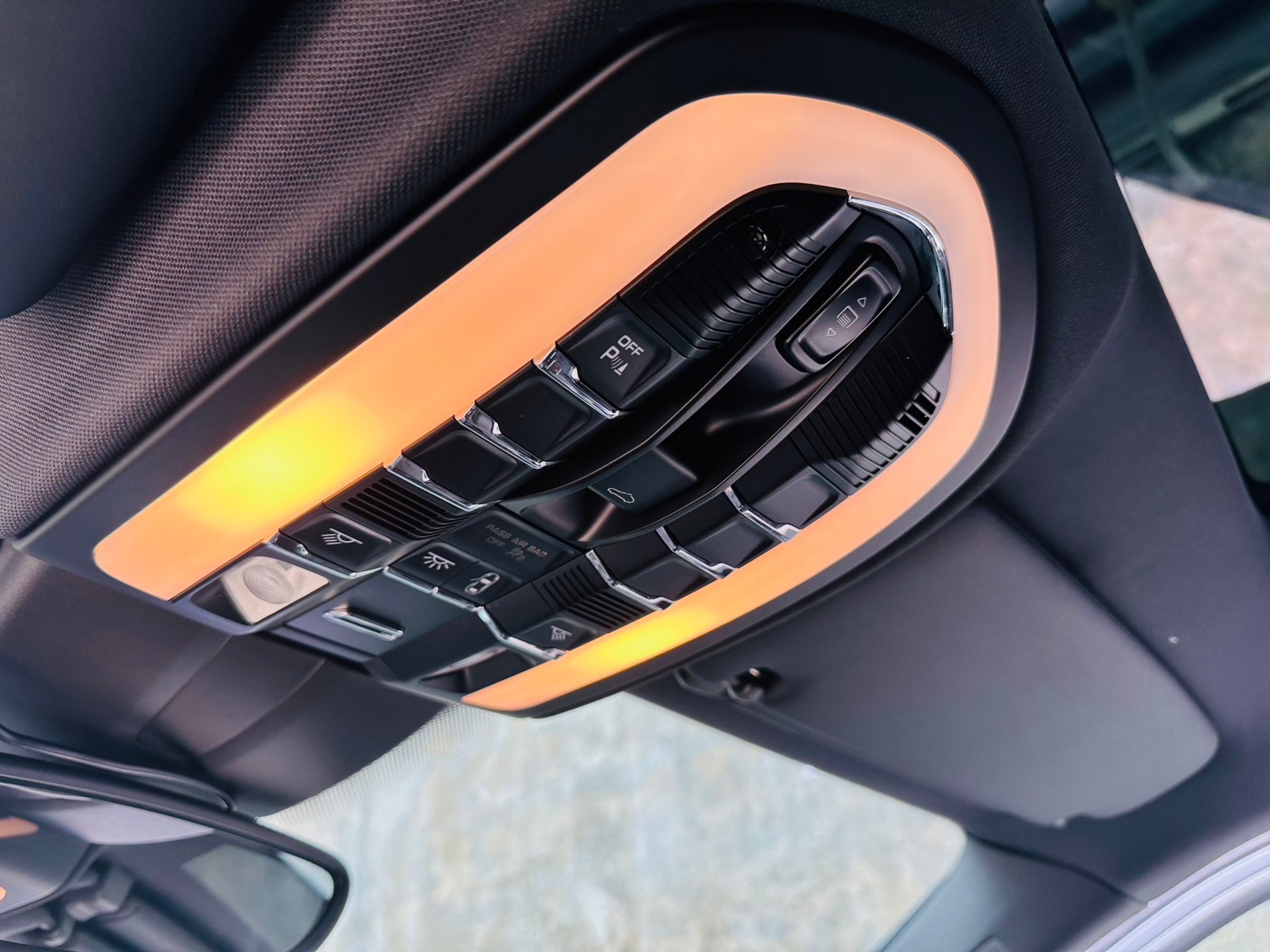 2016 Porsche CAYENNE 3.0 HYBRID สีขาว (รูปที่ 15)