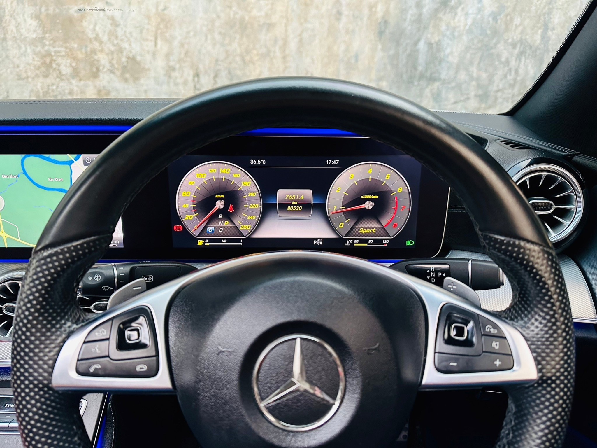 2018 Mercedes-Benz E-Class W213 E300 สีขาว (รูปที่ 15)