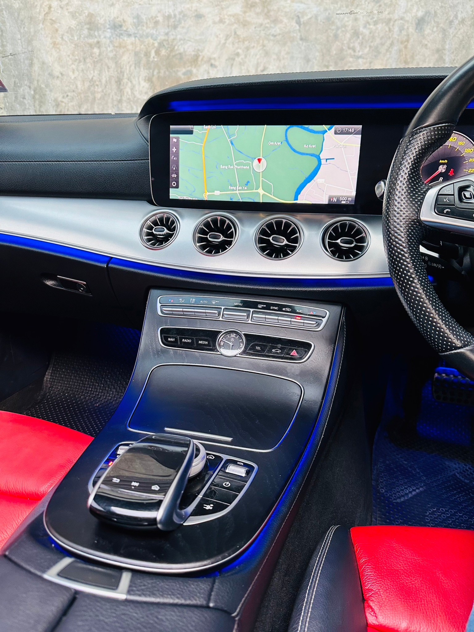 2018 Mercedes-Benz E-Class W213 E300 สีขาว (รูปที่ 16)
