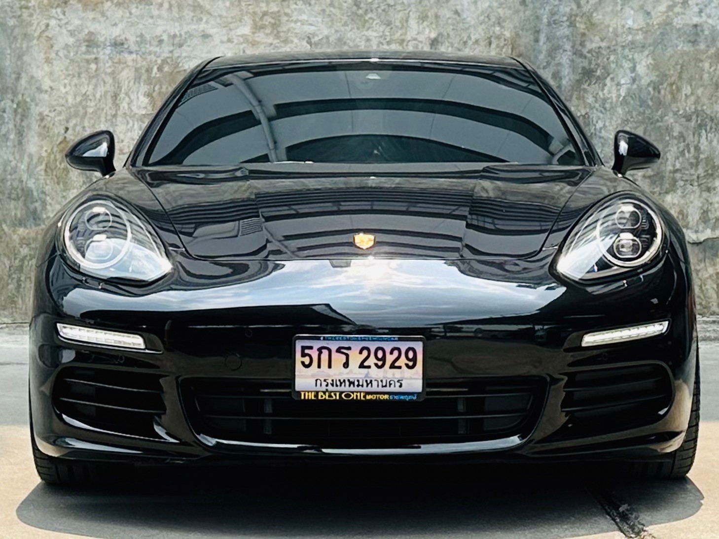 2015 Porsche Panamera สีดำ (รูปที่ 8)
