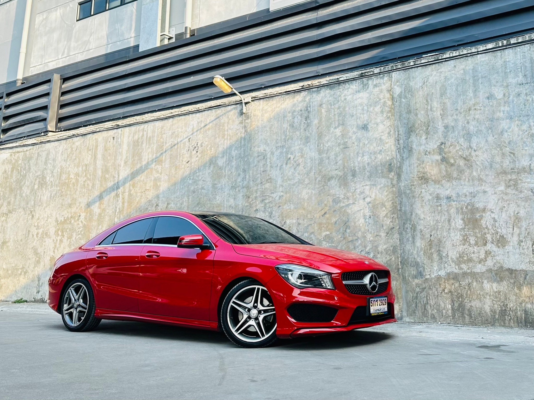 2017 Mercedes-Benz CLA-Class C118 CLA250 สีแดง