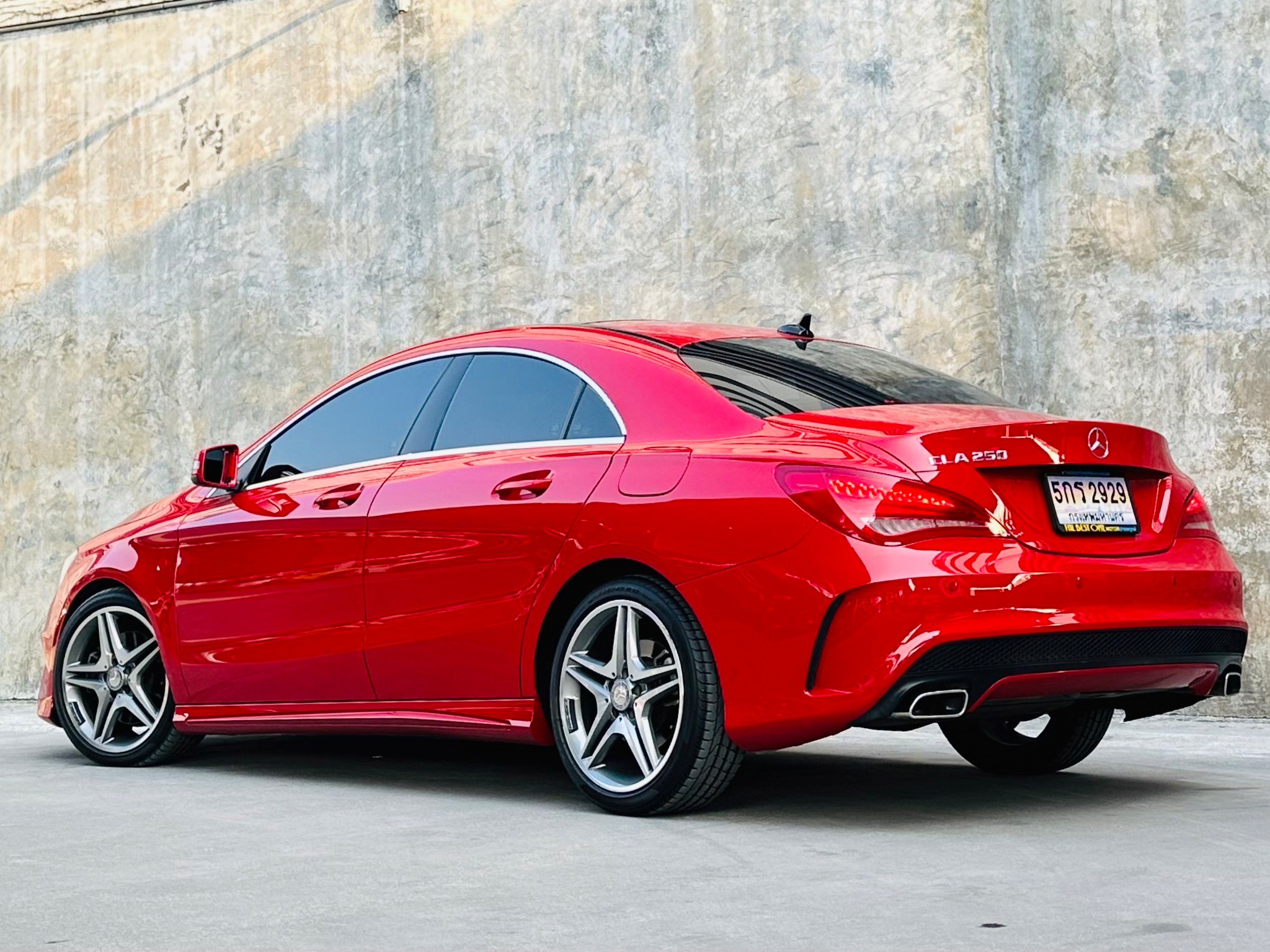 2017 Mercedes-Benz CLA-Class C118 CLA250 สีแดง