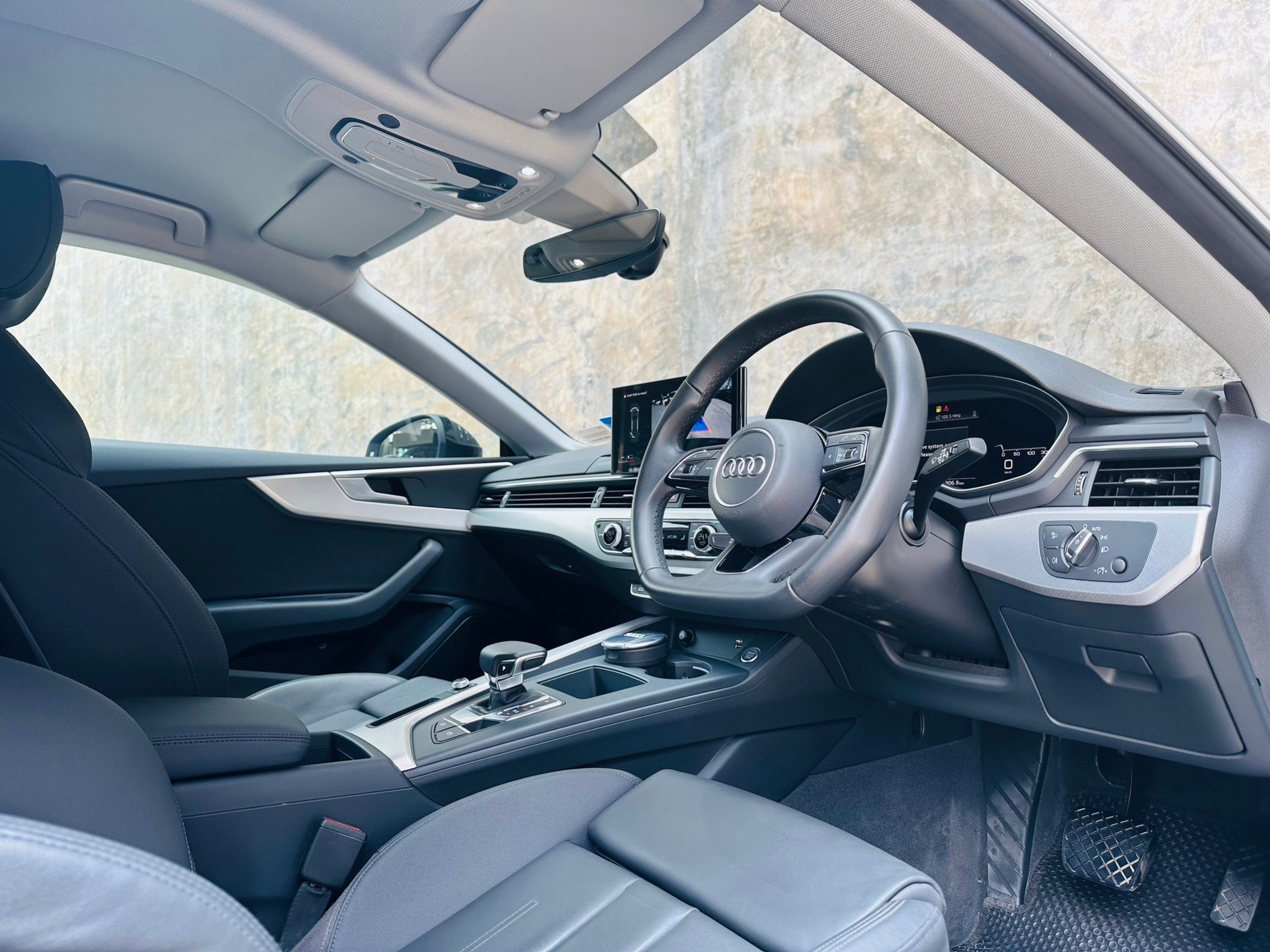 2021 Audi A5 Coupe สีแดง (รูปที่ 6)