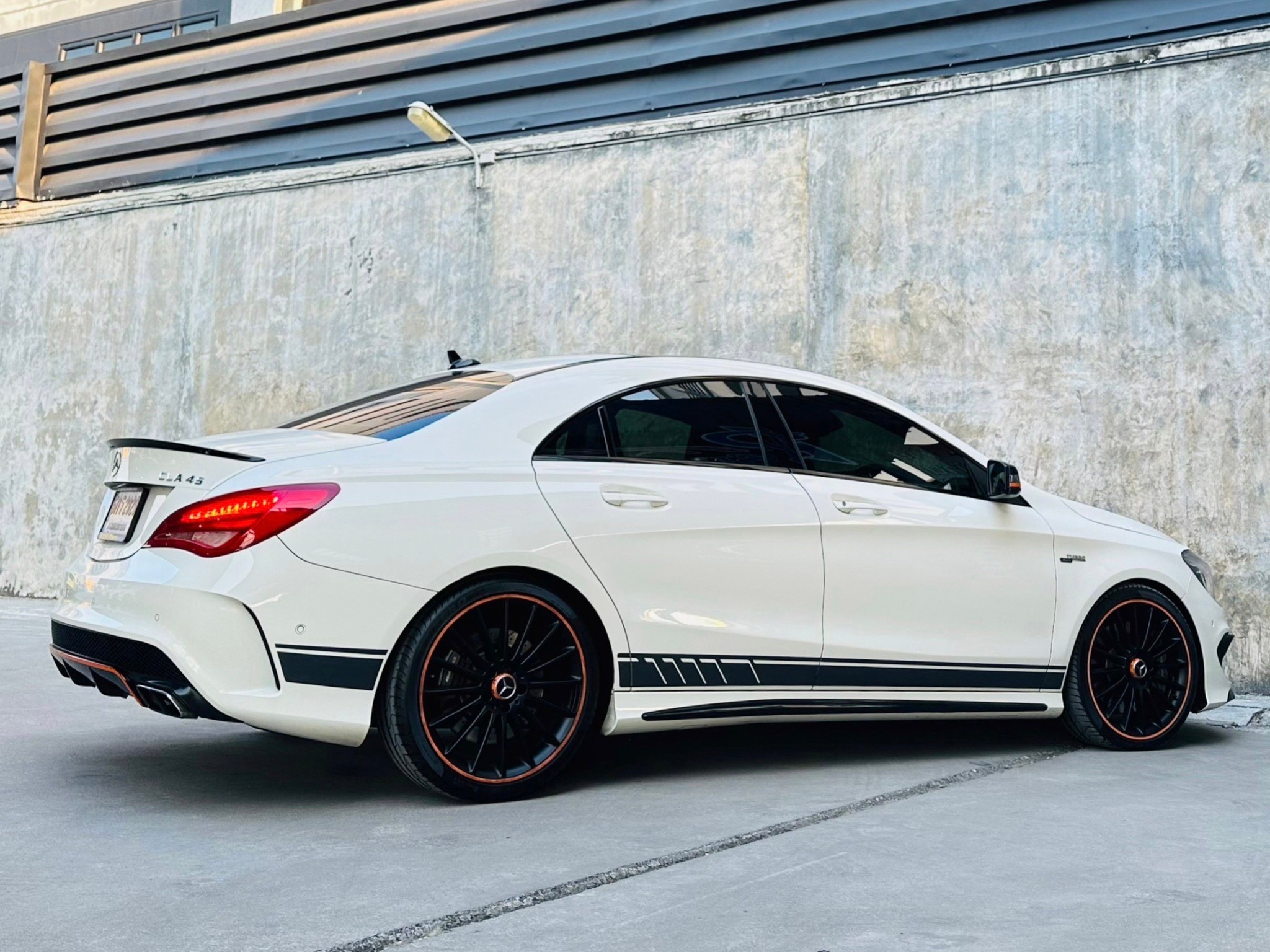 2016 Mercedes-Benz CLA-Class C118 CLA45 สีขาว (รูปที่ 16)