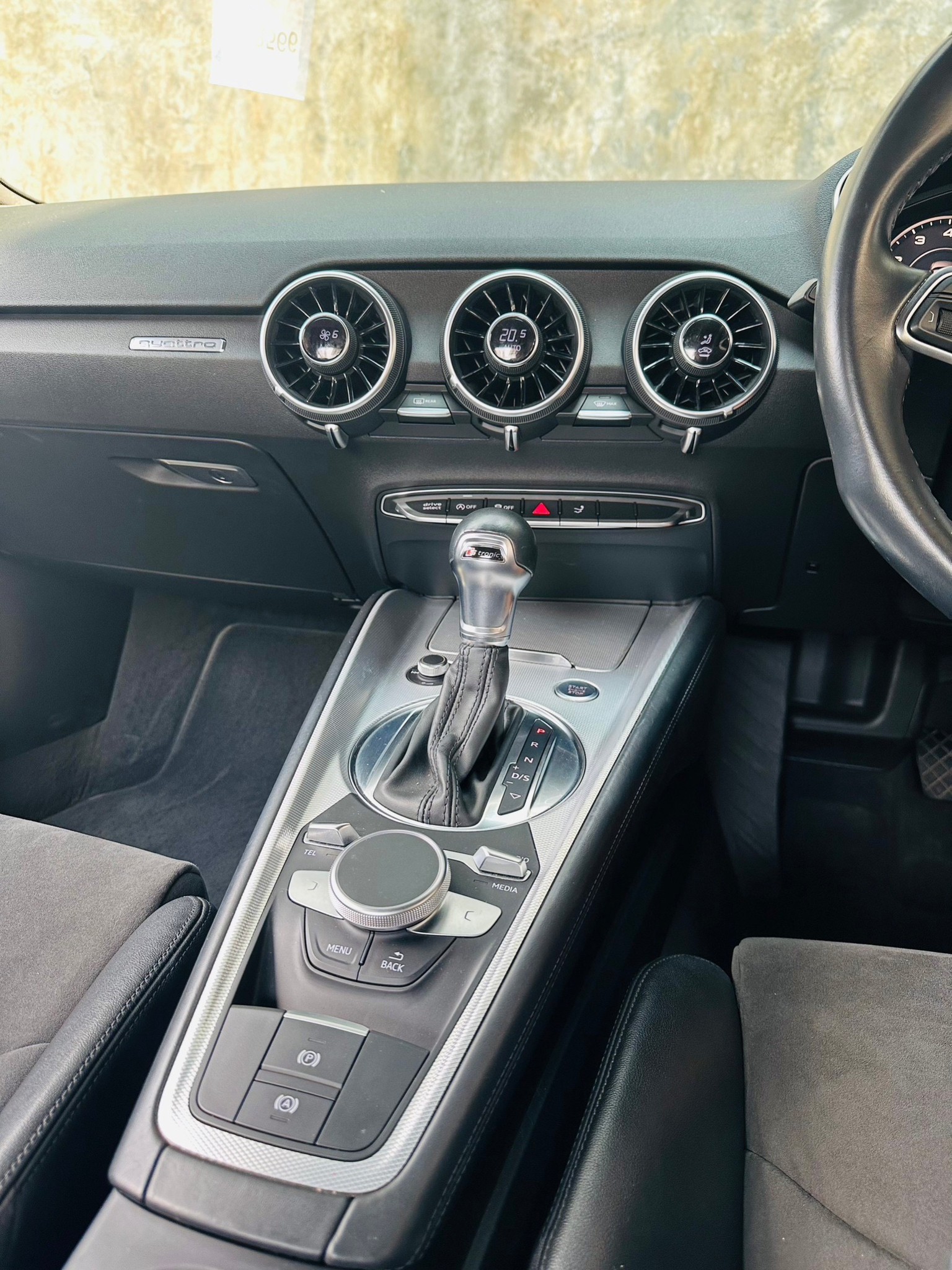 2017 Audi 45 TFSI QUATTRO สีขาว