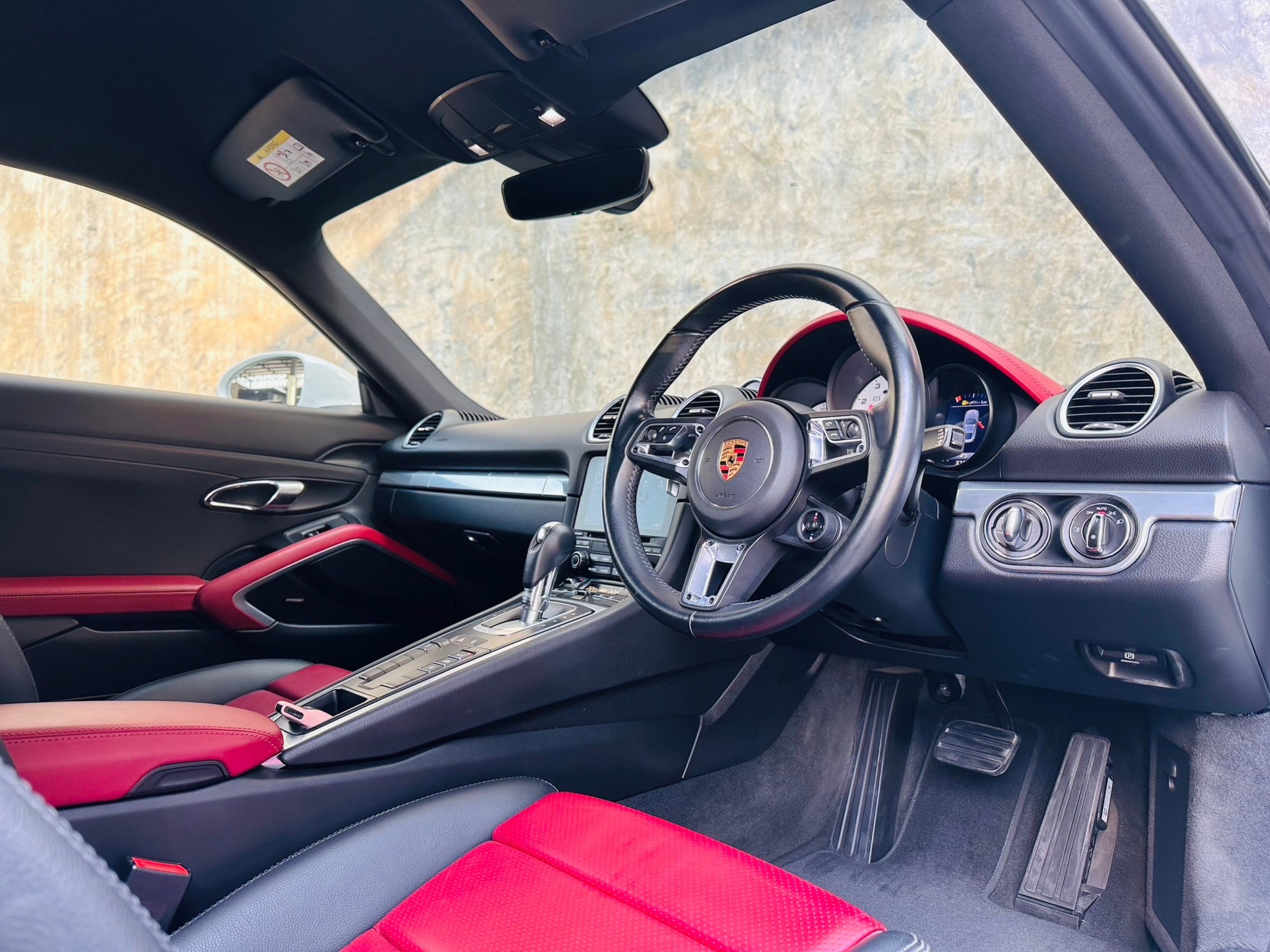 2017 Porsche Cayman 718 สีขาว (รูปที่ 5)