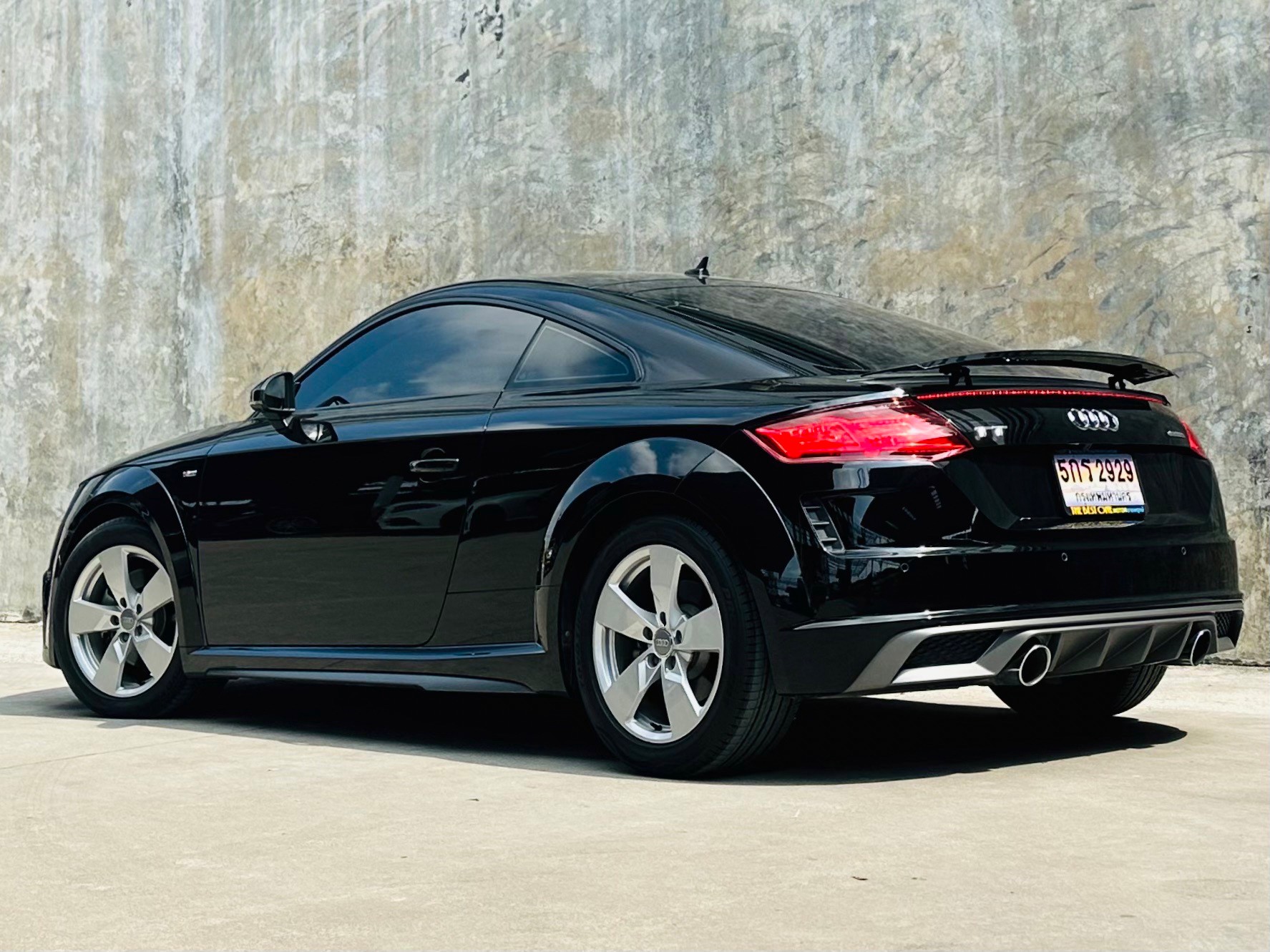 2020 Audi 2.0 Coupe’ 45 TFSI quattro S-Line สีดำ (รูปที่ 2)