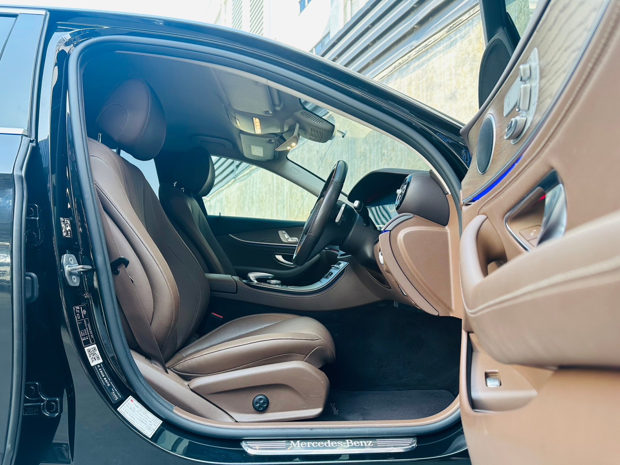 2019 Mercedes-Benz 2.0 EXCLUSIVE PLUG in HYBRID สีดำ (รูปที่ 4)