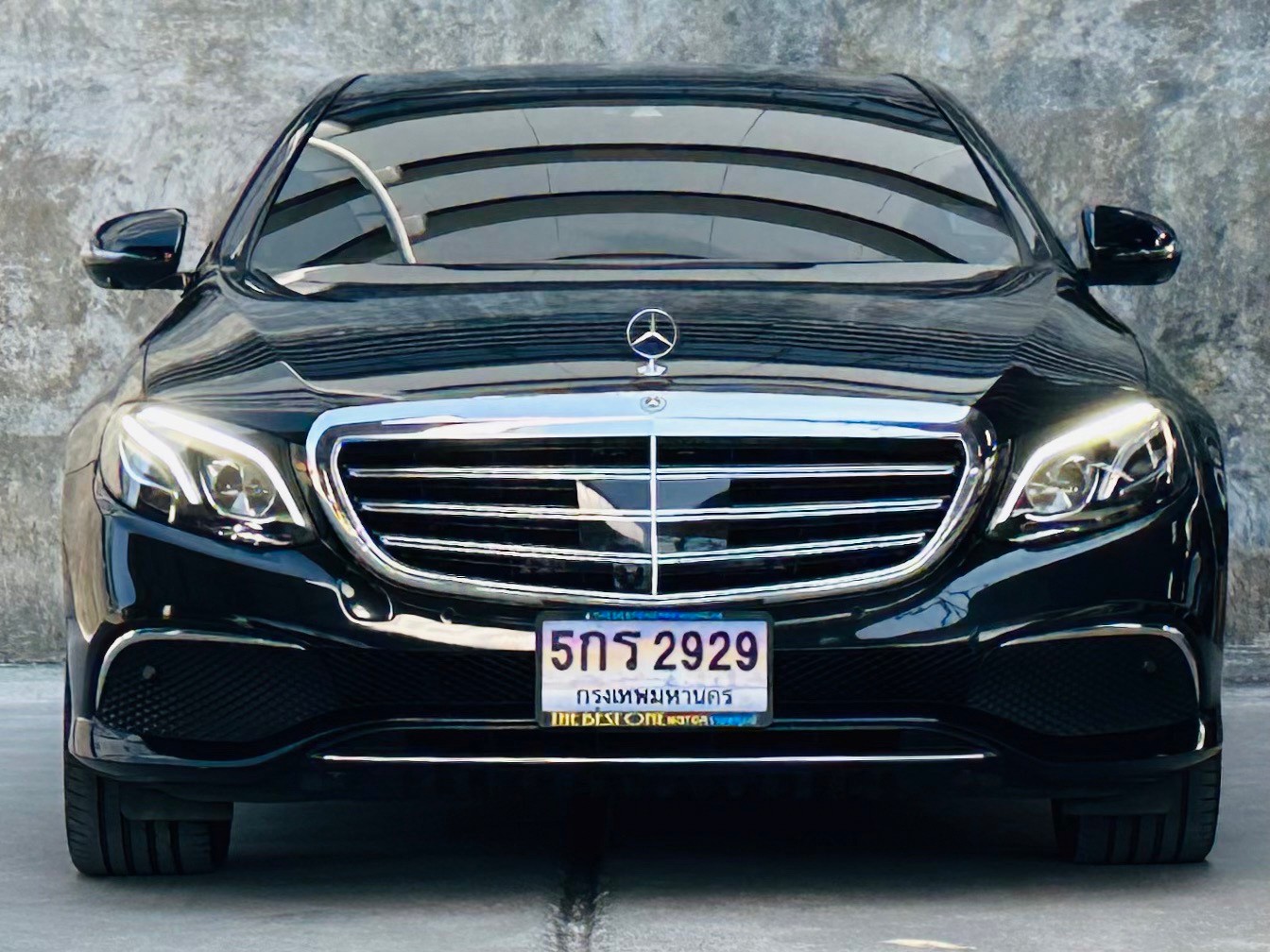2019 Mercedes-Benz 2.0 EXCLUSIVE PLUG in HYBRID สีดำ (รูปที่ 2)