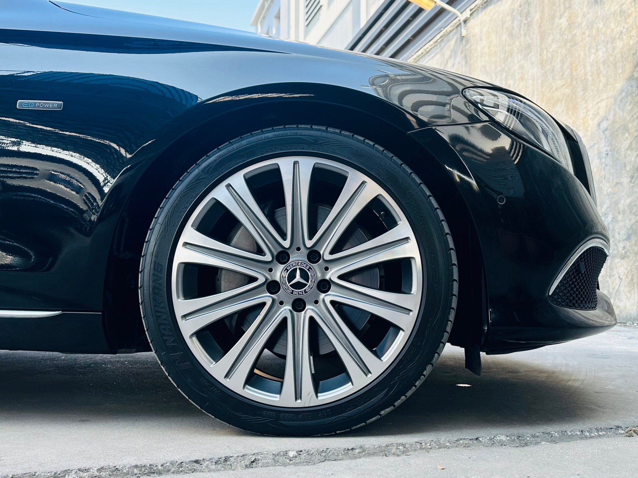 2019 Mercedes-Benz 2.0 EXCLUSIVE PLUG in HYBRID สีดำ (รูปที่ 14)