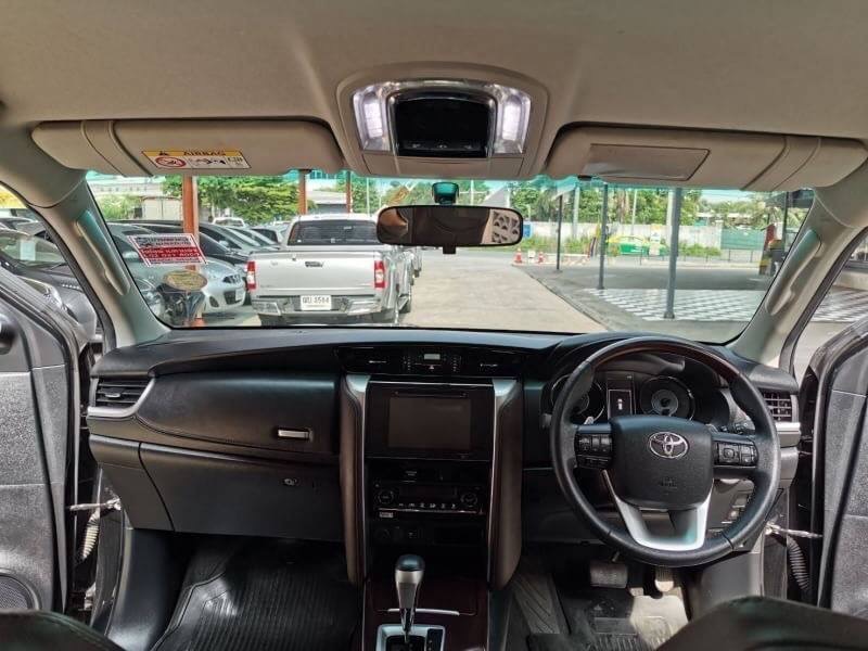 Toyota Fortuner GEN 2 ปี 2017 สีดำ (รูปที่ 7)