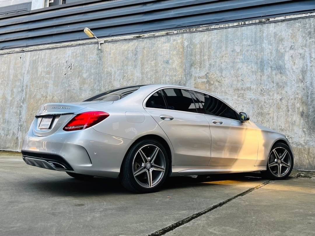 2015 Mercedes-Benz C300 BLUETEC HYBRID AMG Dynamic สีเงิน (รูปที่ 4)