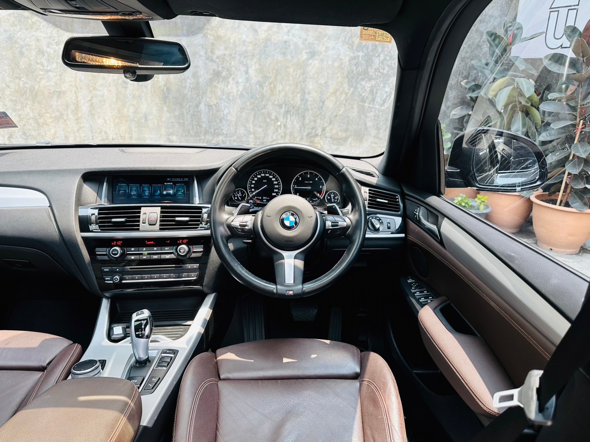 2017 BMW X3 XDRIVE20D M-SPORT สีดำ (รูปที่ 12)