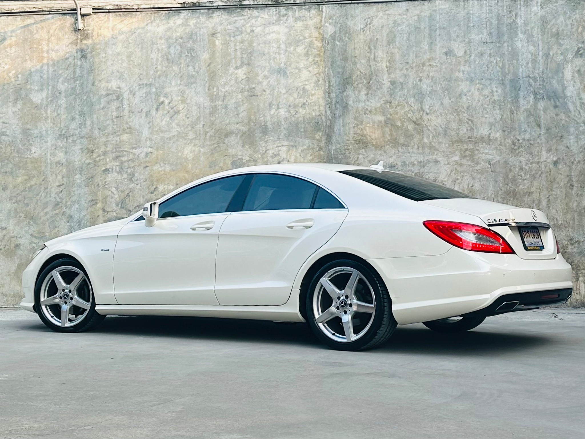 2013 Mercedes-Benz CLS-Class W218 CLS250 สีขาว (รูปที่ 4)
