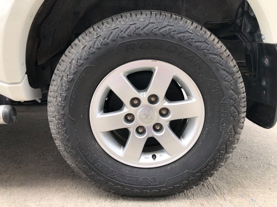 Mitsubishi Pajero Sport ปี 2011 สีขาว (รูปที่ 17)