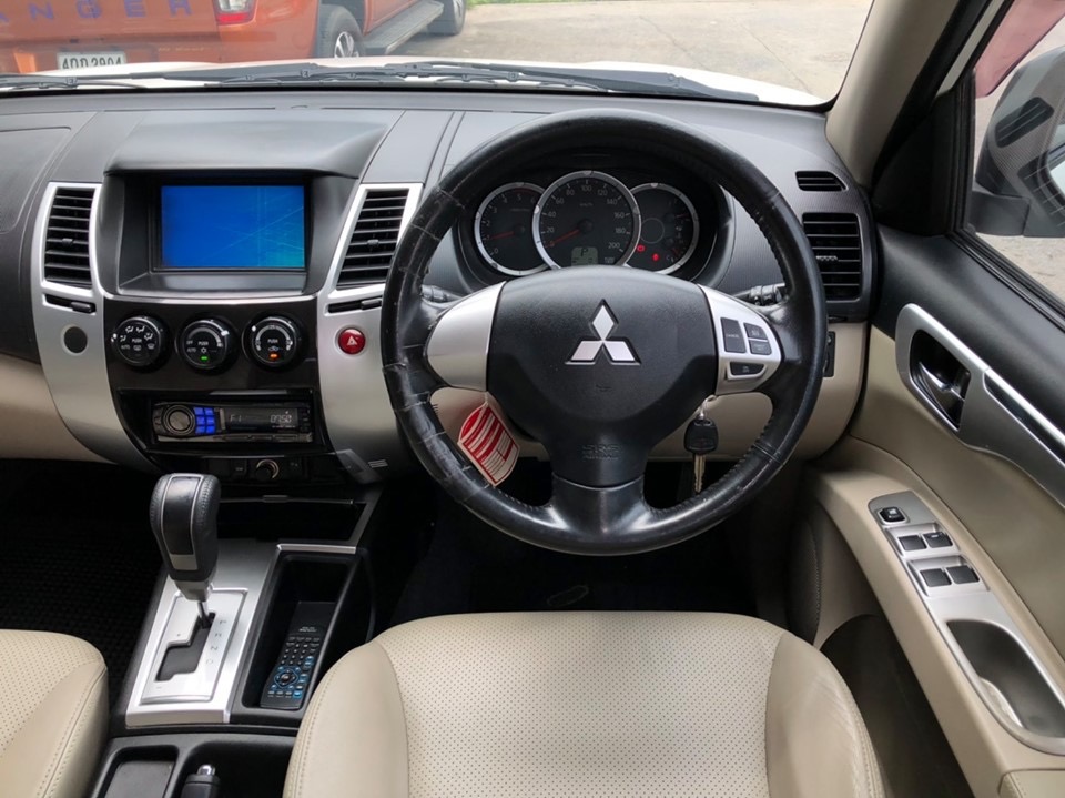 Mitsubishi Pajero Sport ปี 2011 สีขาว (รูปที่ 14)